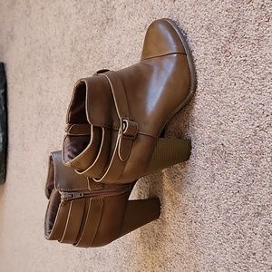 Ankle boots